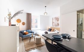 Studio Chic Proche Aeroport & Centre-Ville